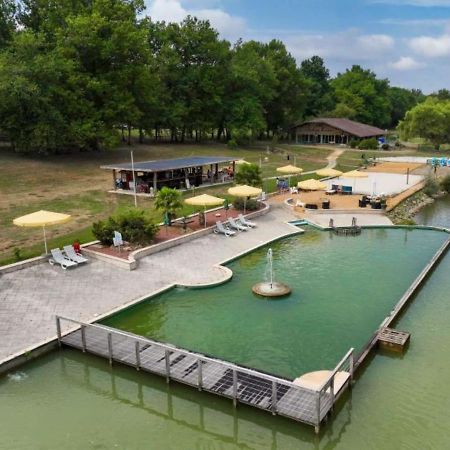 Camping Les Lacs D'Armagnac Bretagne-d'Armagnac Bagian luar foto