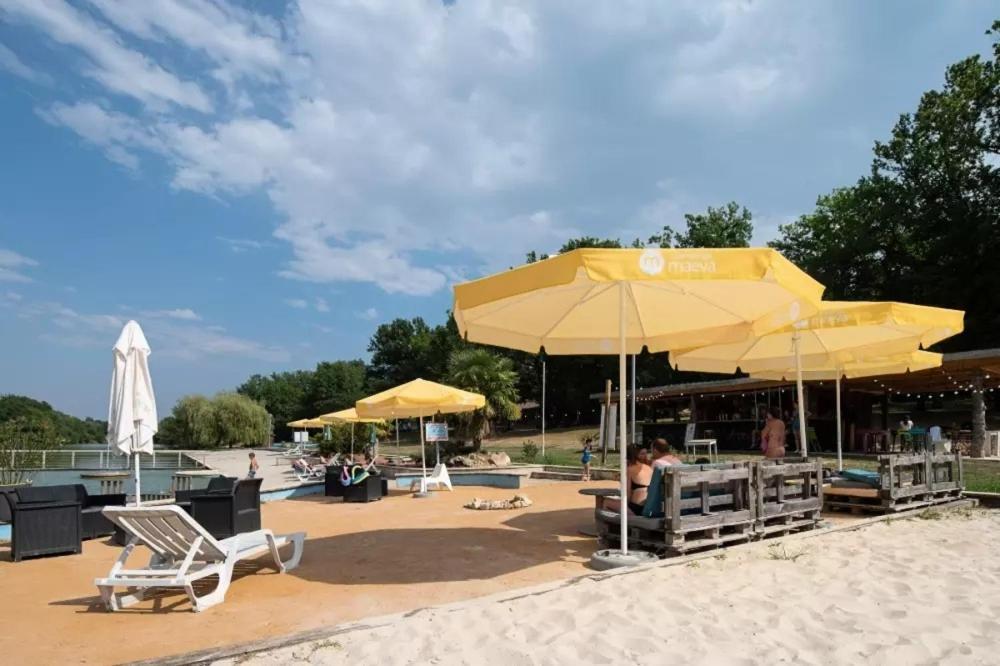 Camping Les Lacs D'Armagnac Bretagne-d'Armagnac Bagian luar foto
